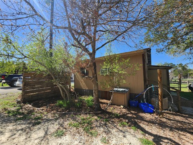 200 Little Barton DR, Dripping Springs, TX 78620