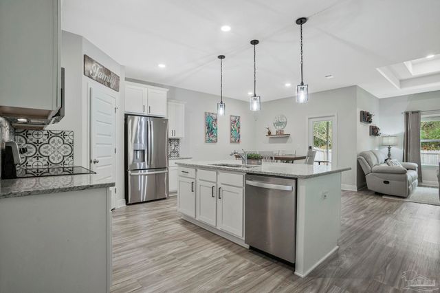 3179 Heritage Oaks Cir, Navarre, FL 32566