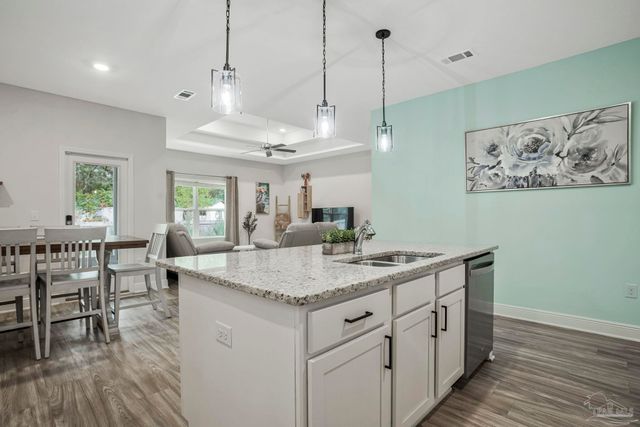 3179 Heritage Oaks Cir, Navarre, FL 32566