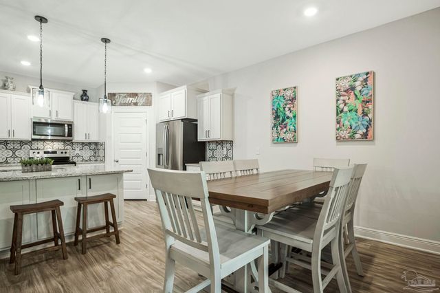 3179 Heritage Oaks Cir, Navarre, FL 32566