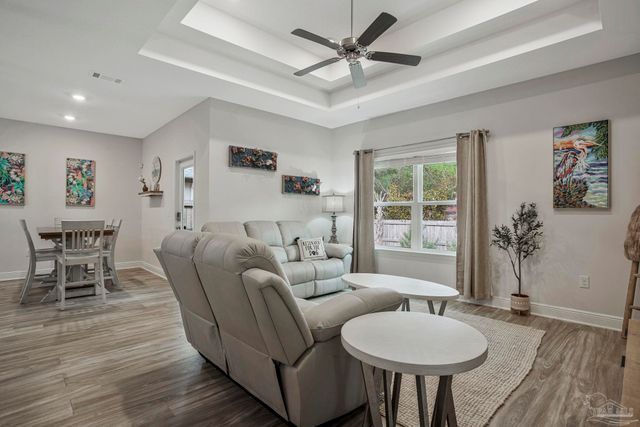 3179 Heritage Oaks Cir, Navarre, FL 32566