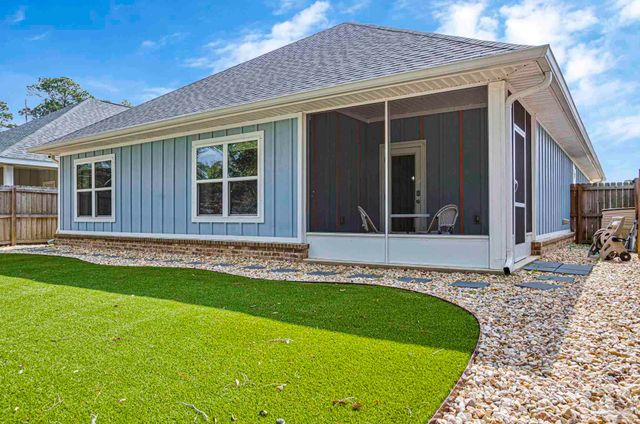 3179 Heritage Oaks Cir, Navarre, FL 32566