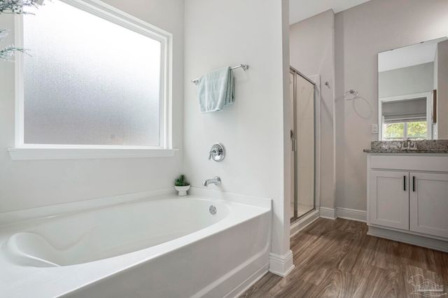 3179 Heritage Oaks Cir, Navarre, FL 32566