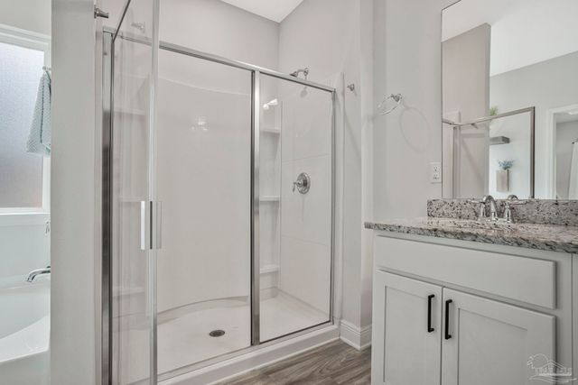 3179 Heritage Oaks Cir, Navarre, FL 32566