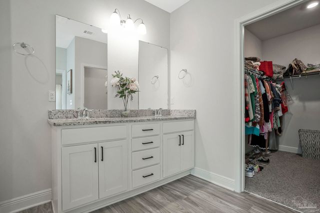 3179 Heritage Oaks Cir, Navarre, FL 32566