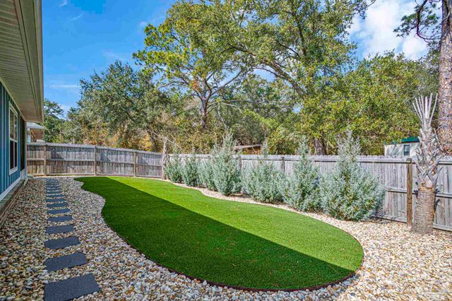 3179 Heritage Oaks Cir, Navarre, FL 32566