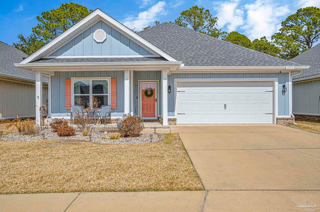 3179 Heritage Oaks Cir, Navarre, FL 32566