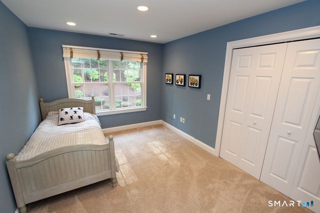 19 Devonshire Court, Avon, CT 06001