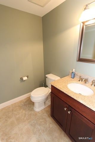 19 Devonshire Court, Avon, CT 06001
