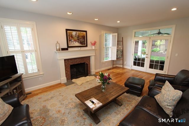 19 Devonshire Court, Avon, CT 06001