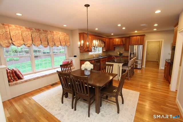 19 Devonshire Court, Avon, CT 06001