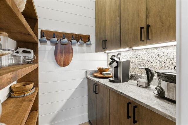 107 Cool Crk Trl, Blue Ridge, GA 30513