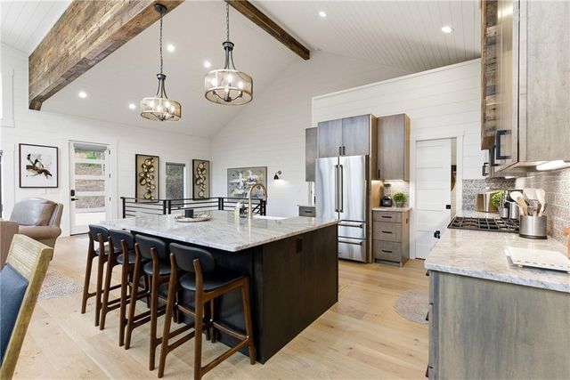 107 Cool Crk Trl, Blue Ridge, GA 30513