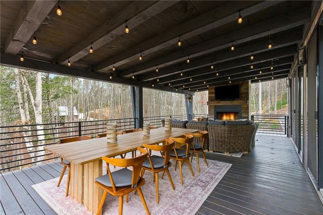 107 Cool Crk Trl, Blue Ridge, GA 30513