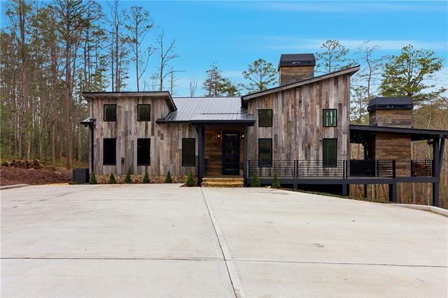 107 Cool Crk Trl, Blue Ridge, GA 30513