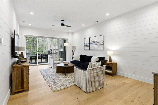 107 Cool Crk Trl, Blue Ridge, GA 30513