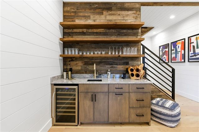 107 Cool Crk Trl, Blue Ridge, GA 30513