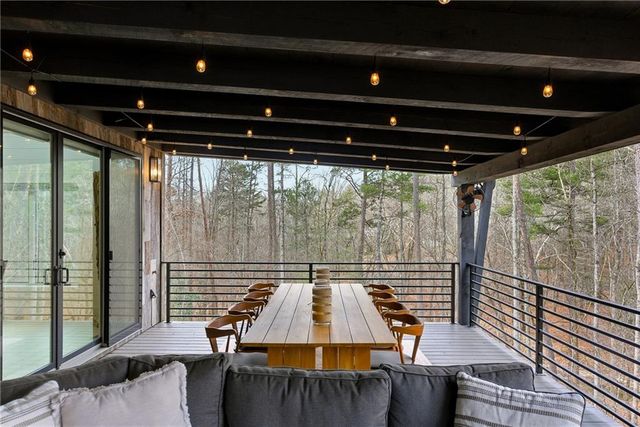 107 Cool Crk Trl, Blue Ridge, GA 30513