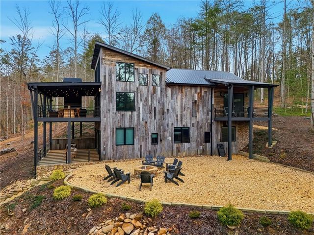 107 Cool Crk Trl, Blue Ridge, GA 30513