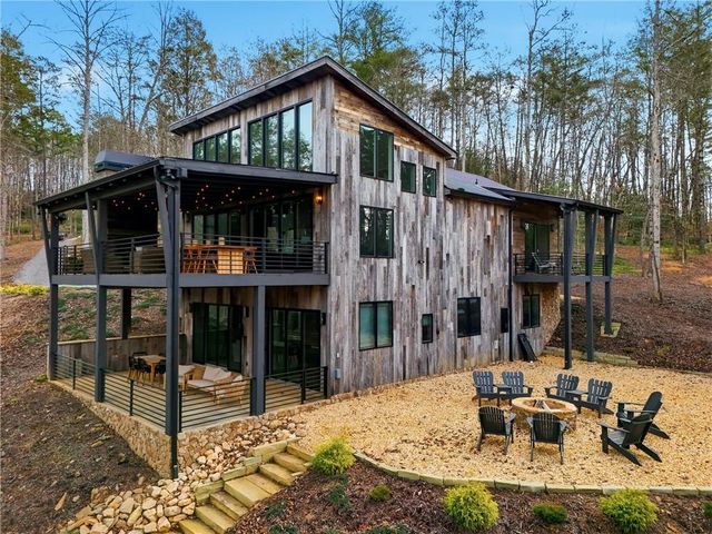 107 Cool Crk Trl, Blue Ridge, GA 30513