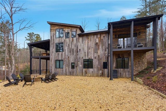 107 Cool Crk Trl, Blue Ridge, GA 30513