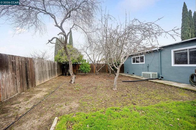 1593 Norine Dr, Pittsburg, CA 94565