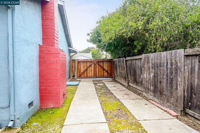 1593 Norine Dr, Pittsburg, CA 94565