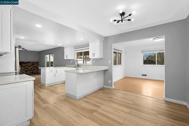 1593 Norine Dr, Pittsburg, CA 94565