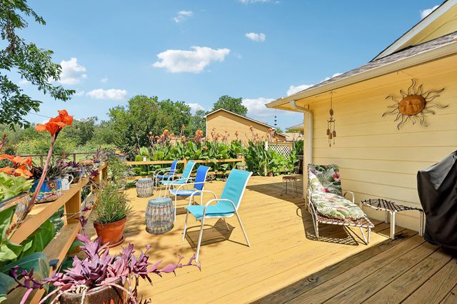 94 Louise ST, Elgin, TX 78621