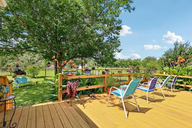 94 Louise ST, Elgin, TX 78621