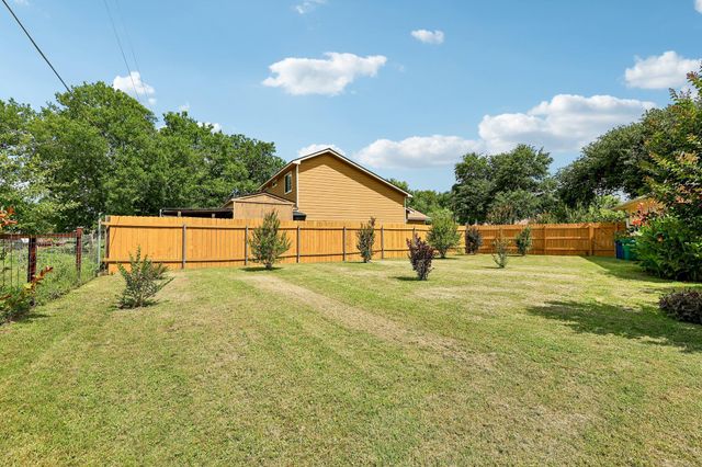 94 Louise ST, Elgin, TX 78621