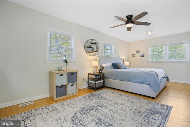 325 N MANCHESTER ST, Arlington, VA 22203