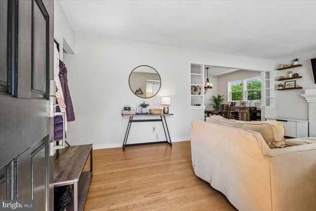 325 N MANCHESTER ST, Arlington, VA 22203