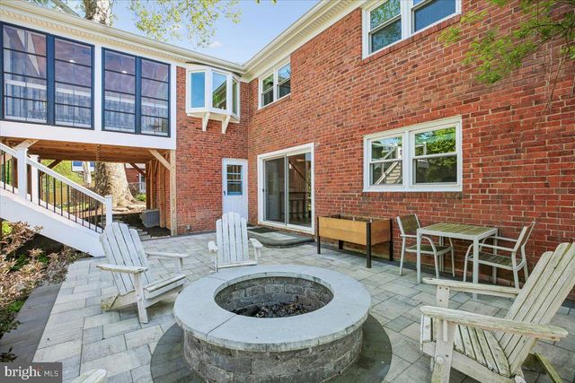 325 N MANCHESTER ST, Arlington, VA 22203