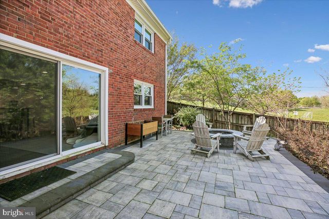325 N MANCHESTER ST, Arlington, VA 22203