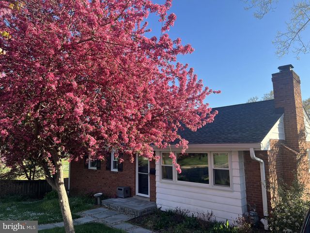 325 N MANCHESTER ST, Arlington, VA 22203