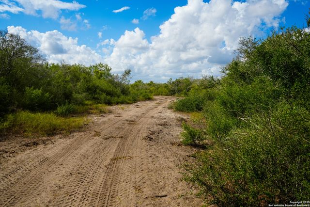 12937 FM 743, Kenedy, TX 78119