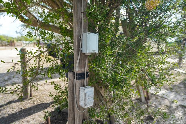 12937 FM 743, Kenedy, TX 78119