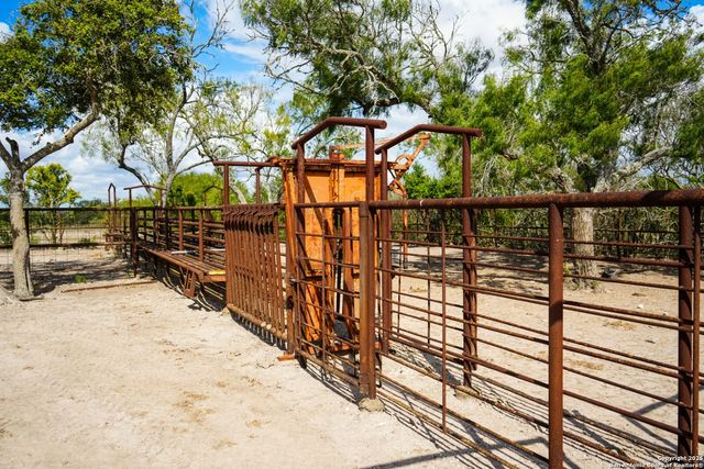 12937 FM 743, Kenedy, TX 78119