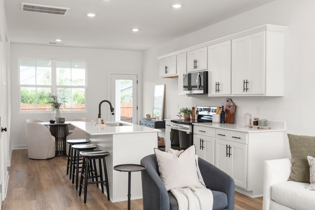 1105 Marlowe Lndg, Nashville, TN 37207