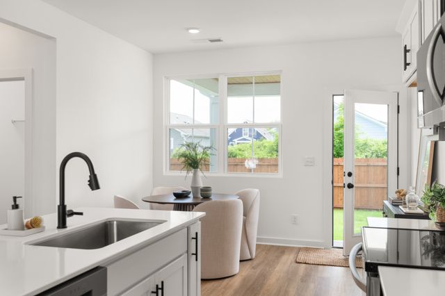 1105 Marlowe Lndg, Nashville, TN 37207