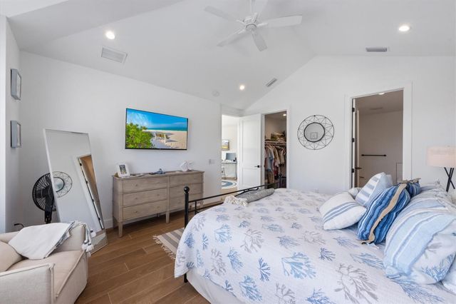 211 81ST STREET B, Holmes Beach, FL 34217