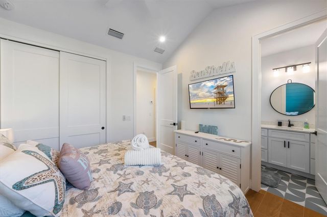 211 81ST STREET B, Holmes Beach, FL 34217