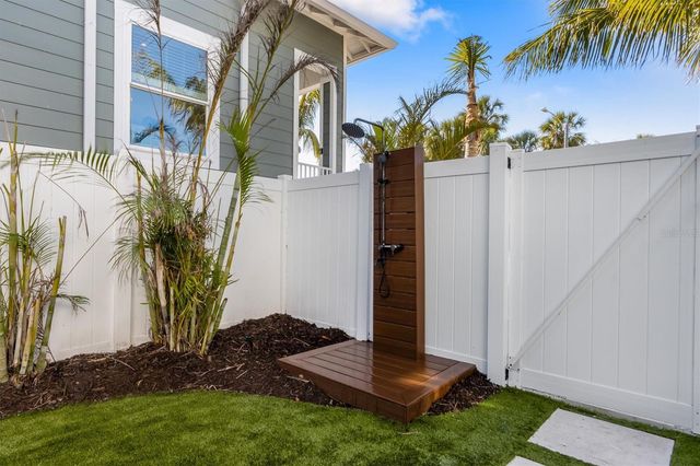 211 81ST STREET B, Holmes Beach, FL 34217