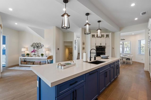 211 81ST STREET B, Holmes Beach, FL 34217