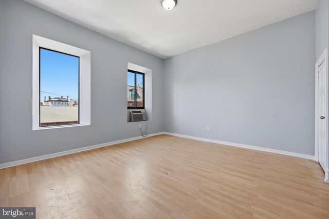 1517 N 15TH ST, Philadelphia, PA 19121