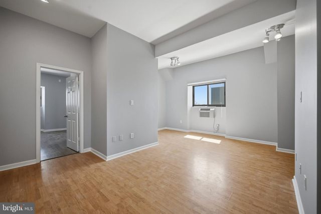 1517 N 15TH ST, Philadelphia, PA 19121