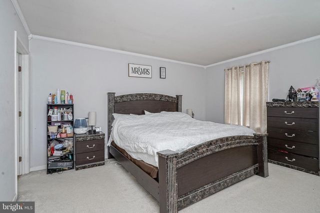 63 CHARLESTON DR, Sicklerville, NJ 08081