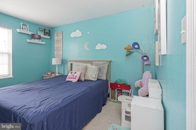 63 CHARLESTON DR, Sicklerville, NJ 08081