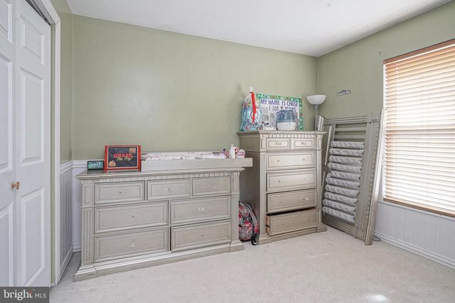 63 CHARLESTON DR, Sicklerville, NJ 08081